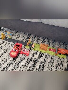 Cars pixar Lightning Mcqueen bundle